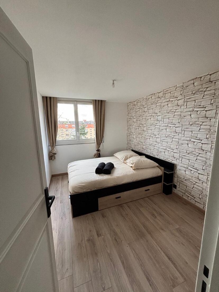 New, Bright Apartamento